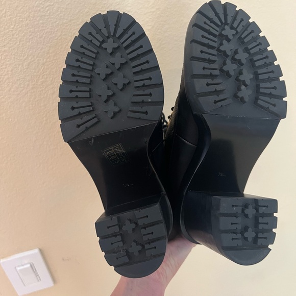 Tory Burch Miller Womens
Leather Round Toe Mid-Calf
Boots size 7.5 Med. With - Picture 12 of 14